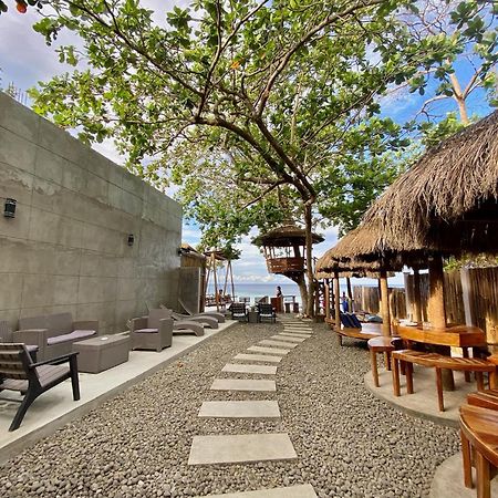 White Bada Guesthouse Siquijor Bagian luar foto