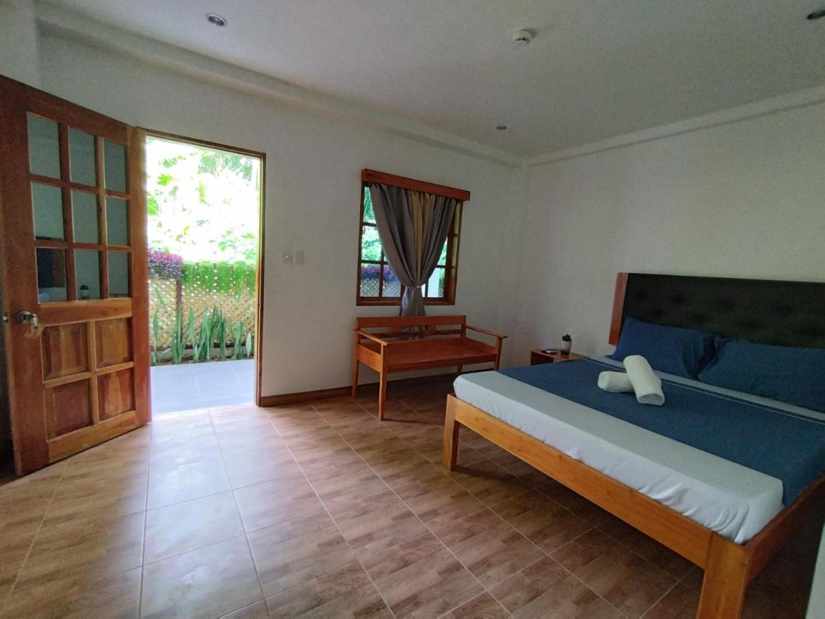 White Bada Guesthouse Siquijor Ruang foto