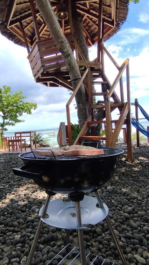 White Bada Guesthouse Siquijor Bagian luar foto