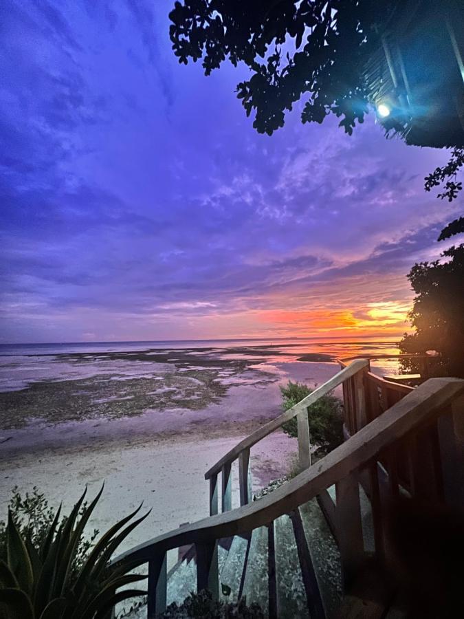 White Bada Guesthouse Siquijor Bagian luar foto