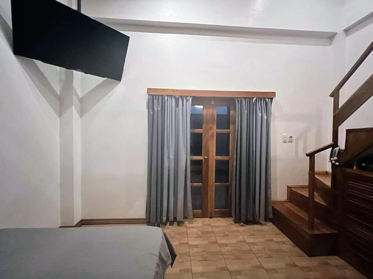 White Bada Guesthouse Siquijor Ruang foto