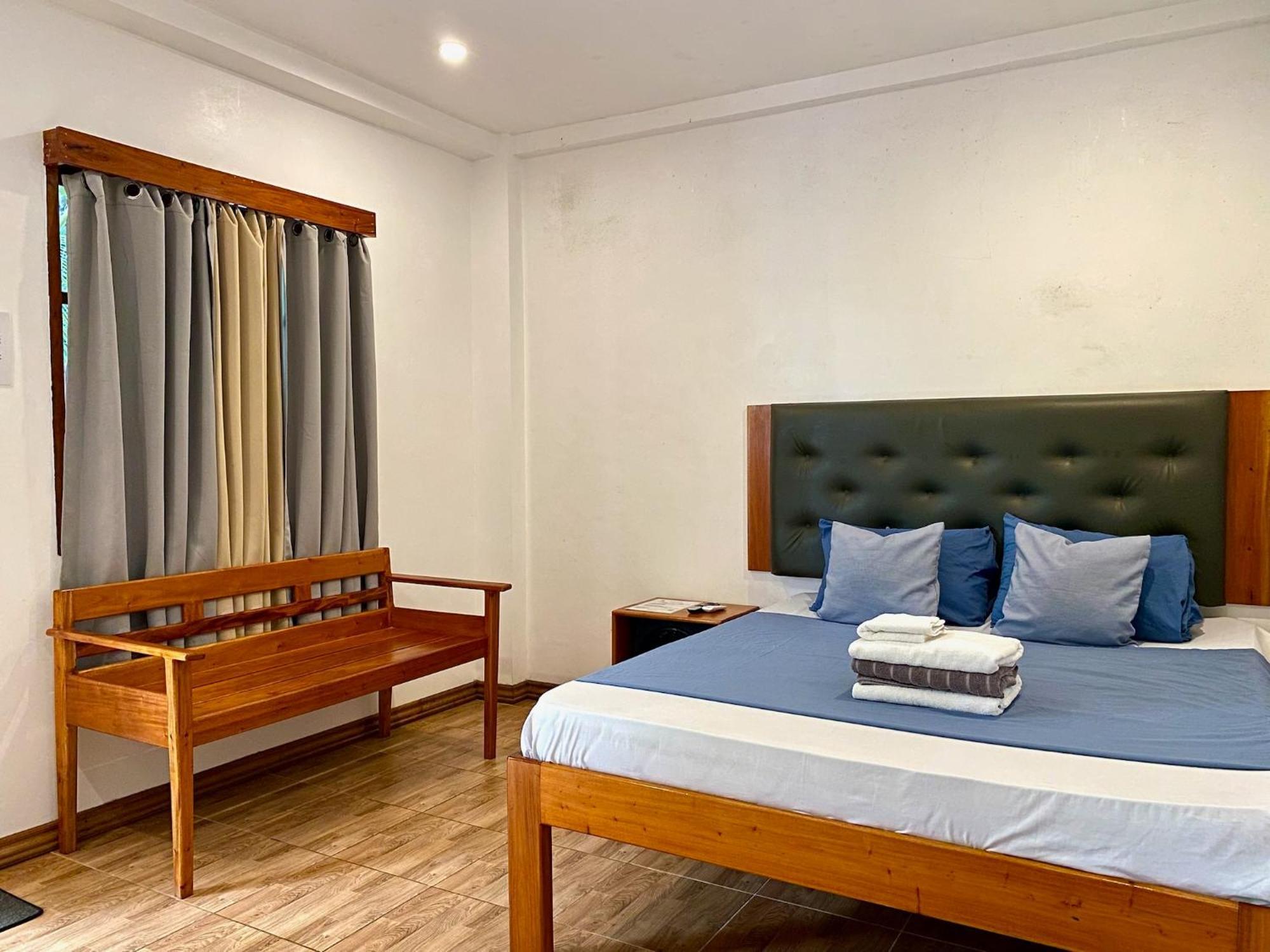 White Bada Guesthouse Siquijor Bagian luar foto