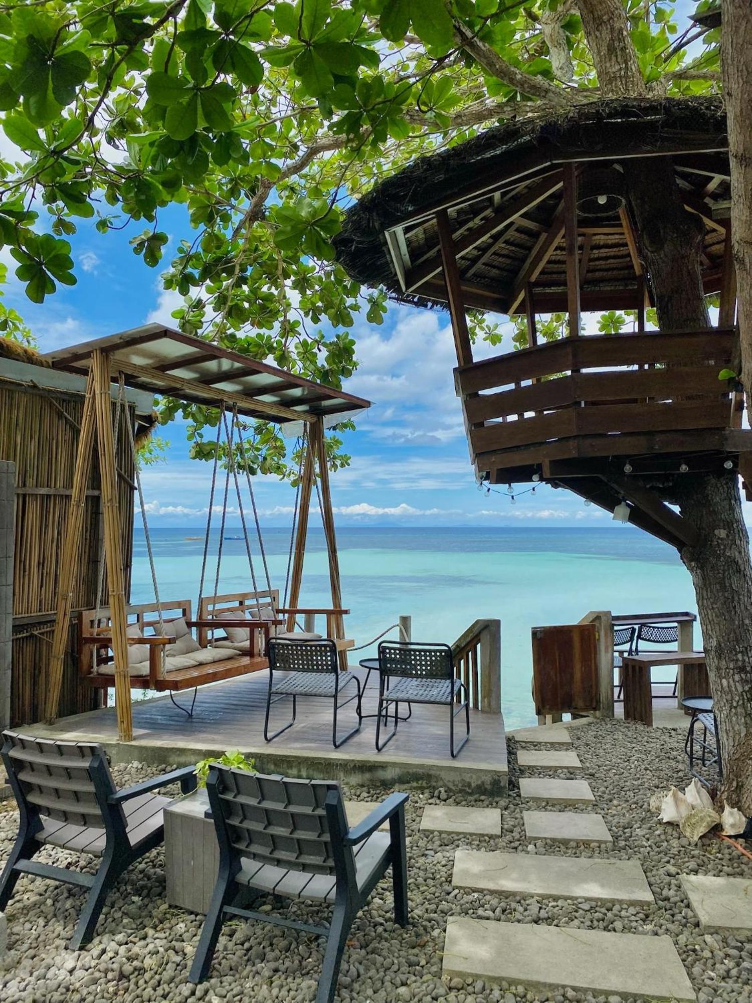 White Bada Guesthouse Siquijor Bagian luar foto