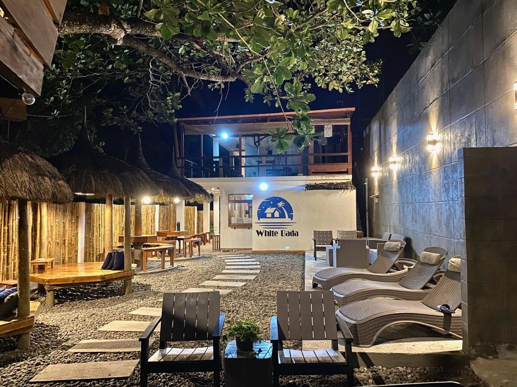 White Bada Guesthouse Siquijor Bagian luar foto